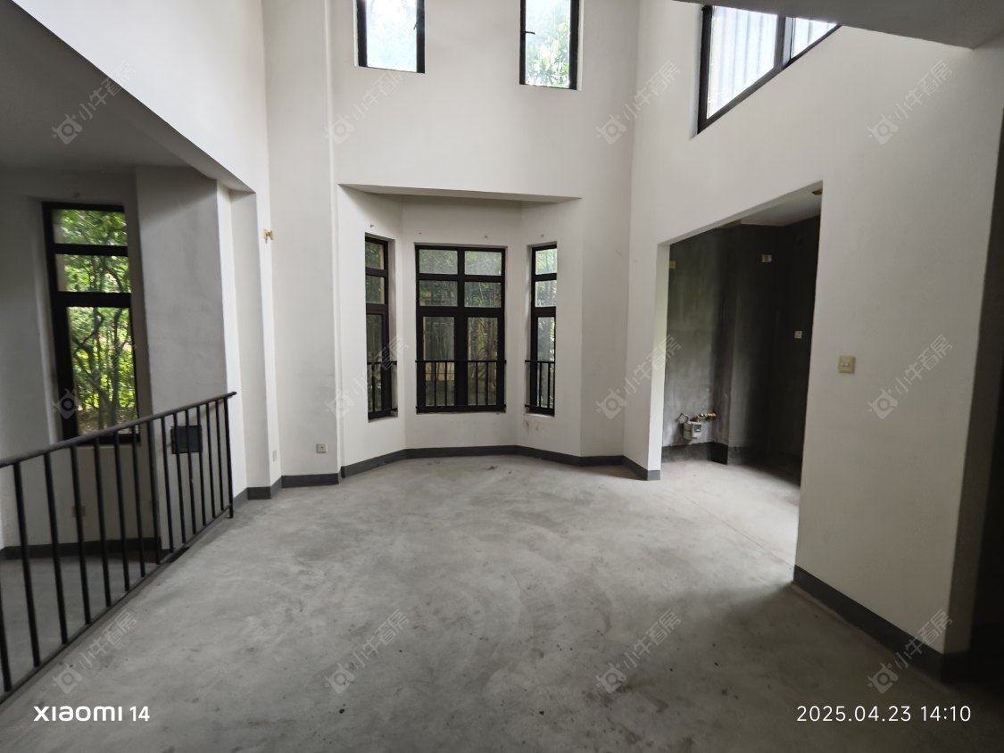 长泰东郊御园别墅区房源 上海长泰东郊御园别墅区在售二手房源_小牛看房