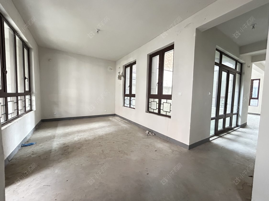 上海中信泰富朱家角新城鸿玺郡北区999弄在售二手房源小区图_小牛看房