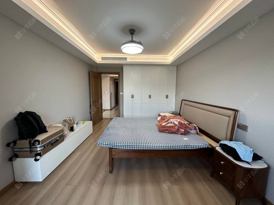 上海美兰湖岭域在售二手房源小区图_小牛看房