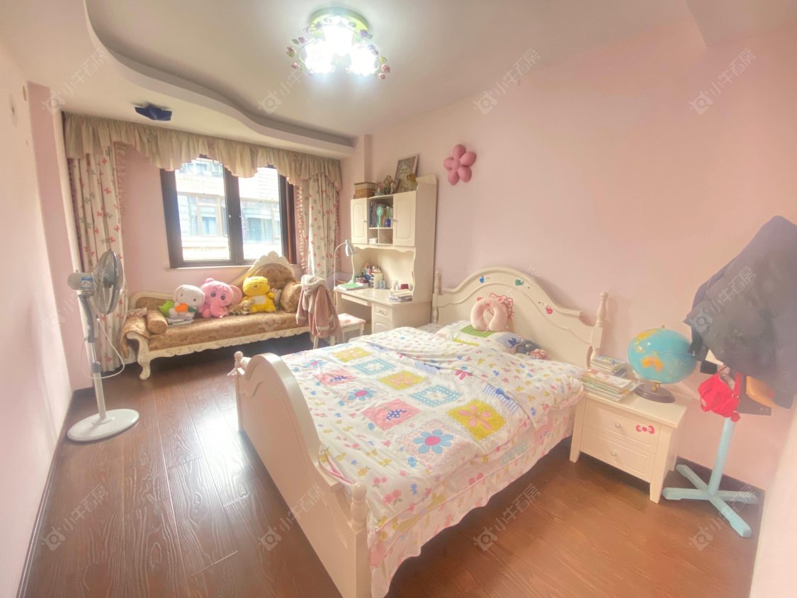 上海万科琥珀郡园别墅区在售二手房源小区图_小牛看房