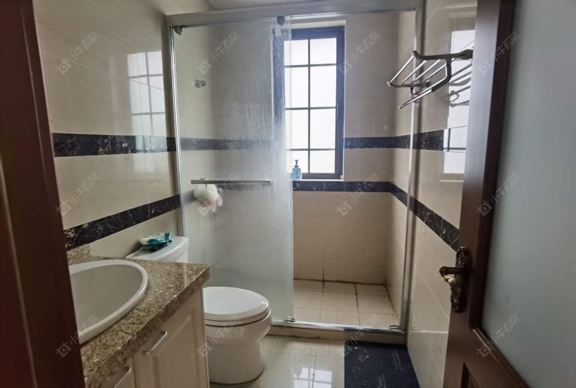 上海爱法奥朗新庄园在售二手房源小区图_小牛看房