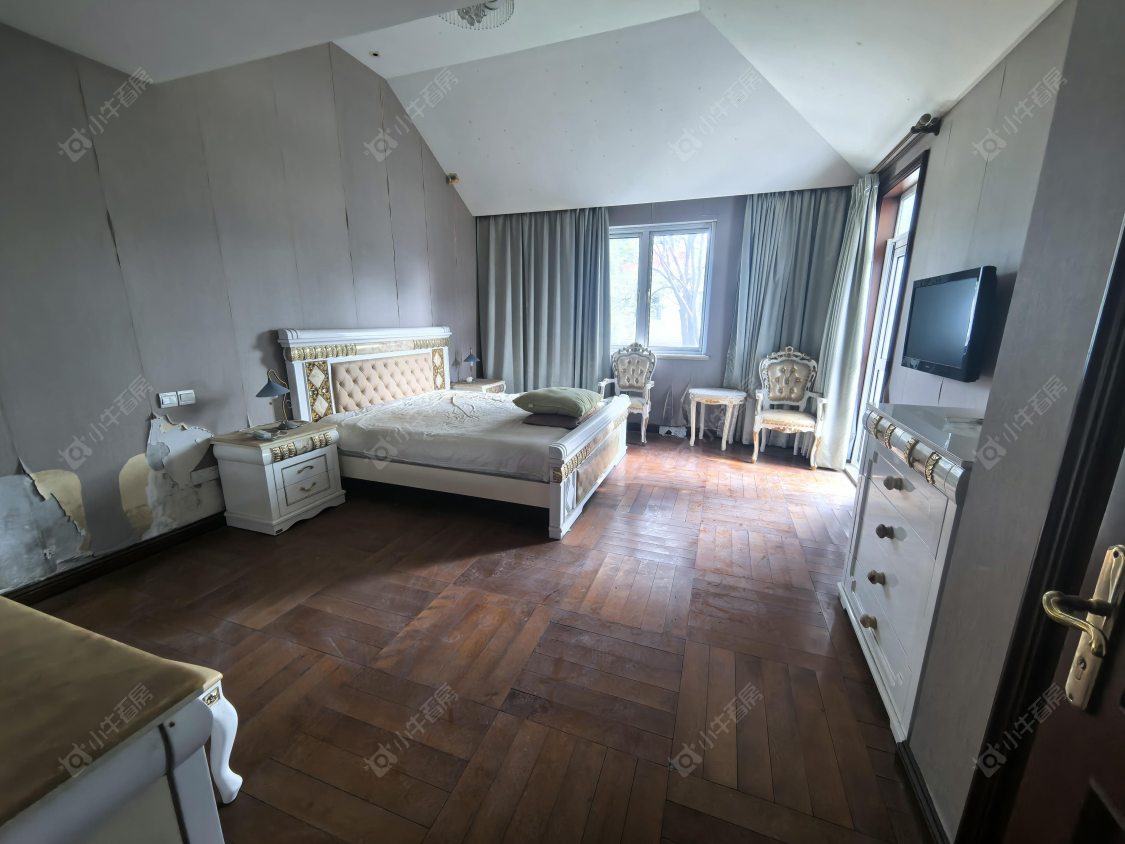 上海美兰湖别墅在售二手房源小区图_小牛看房