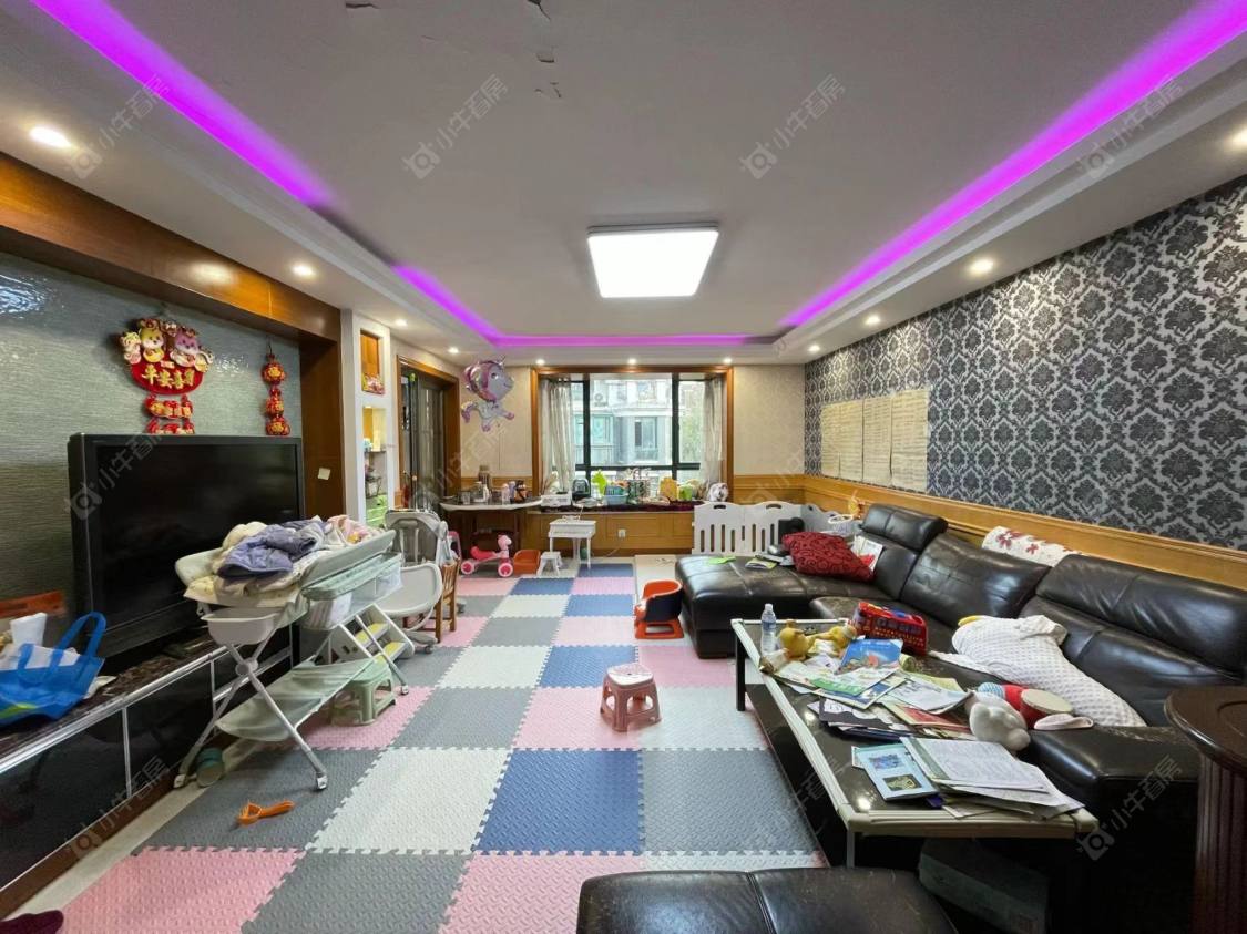 上海美兰湖颐景园在售二手房源小区图_小牛看房