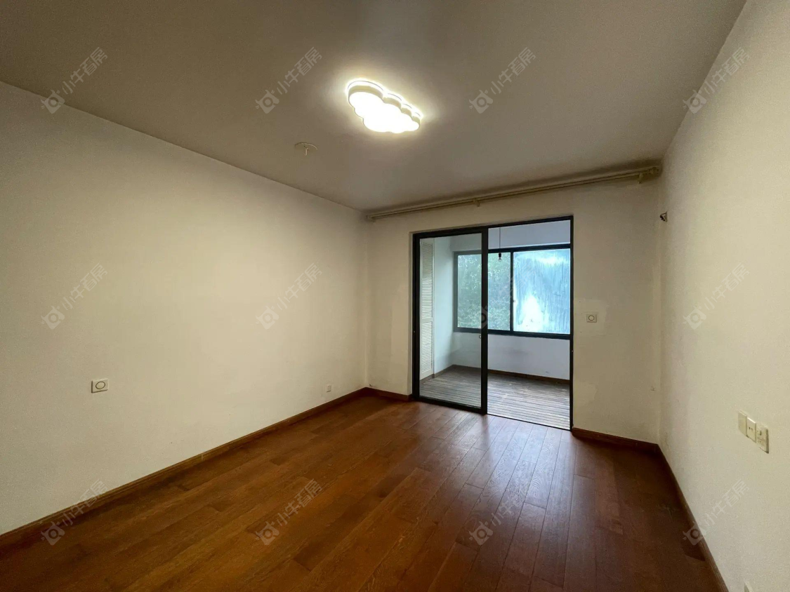 上海美兰湖岭域在售二手房源小区图_小牛看房