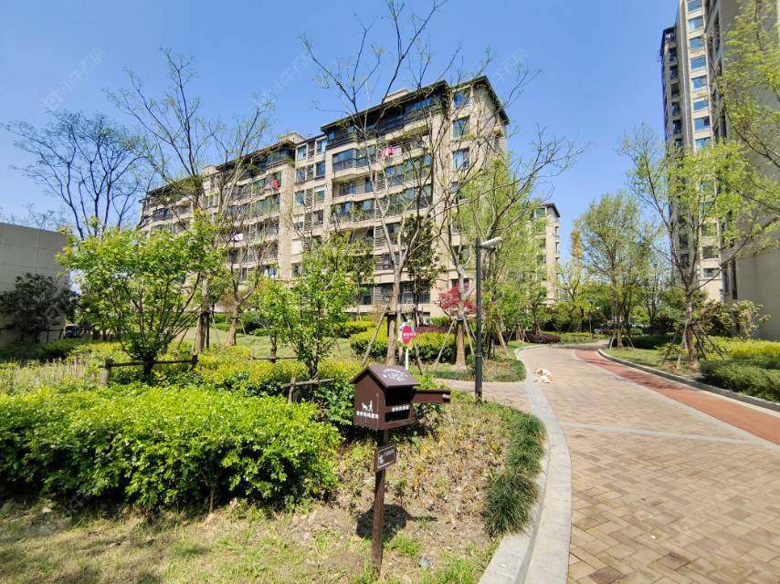 上海绿地新里波洛克公馆在售二手房源室内图_小牛看房