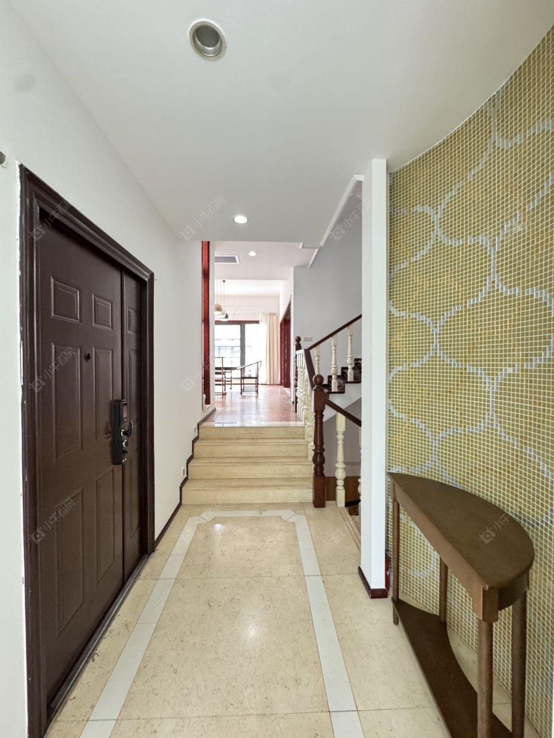 上海凯德林茵湖畔东区别墅区在售二手房源小区图_小牛看房