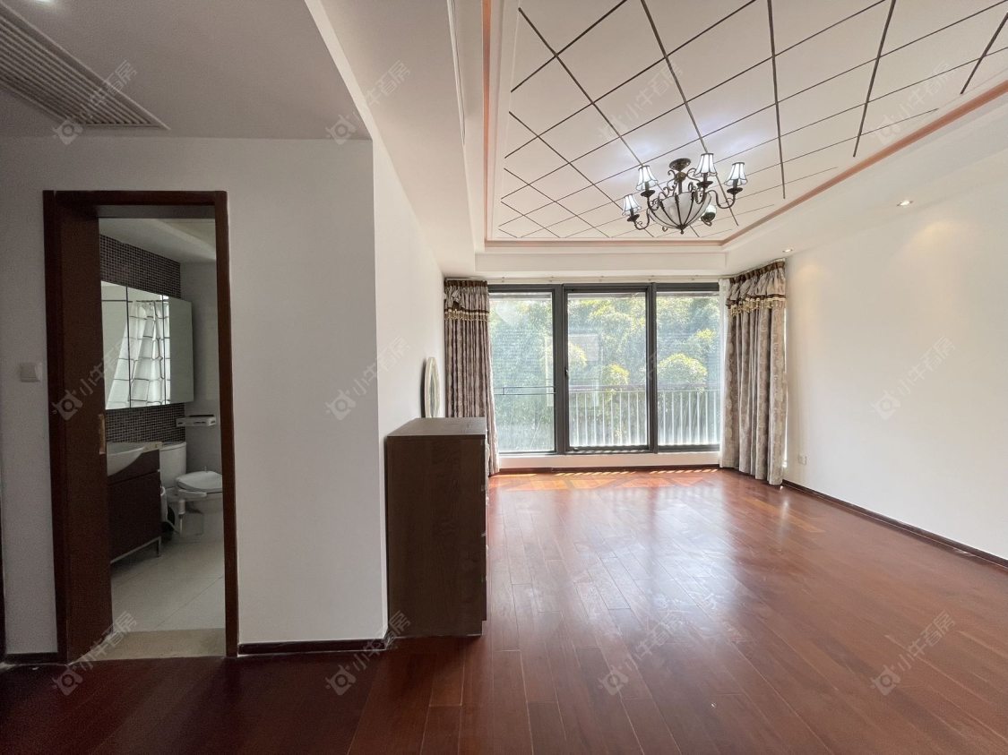 上海凯德林茵湖畔东区别墅区在售二手房源小区图_小牛看房