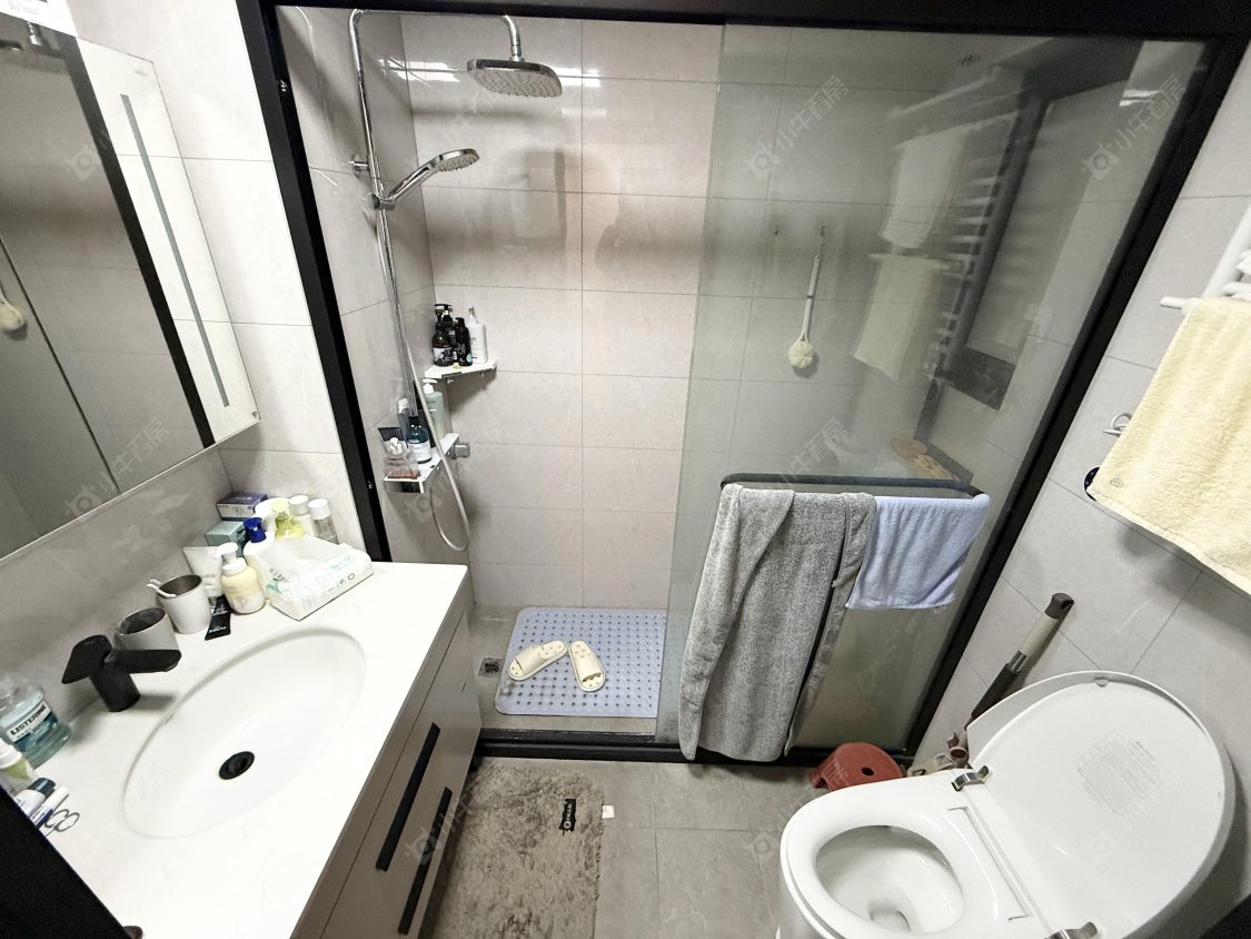 上海四季都会荣方宝邸在售二手房源小区图_小牛看房