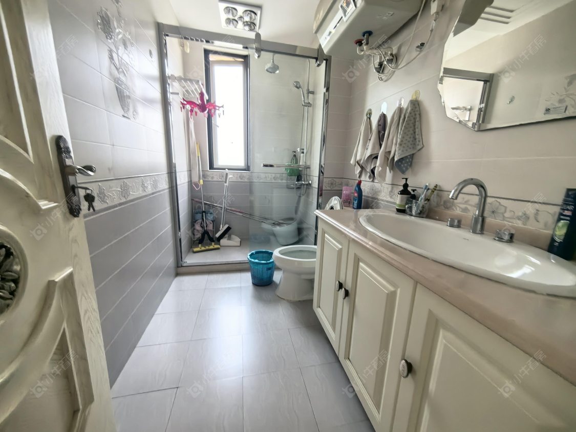 上海万科琥珀郡园别墅区在售二手房源小区图_小牛看房