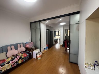 上海菊泉新城古北陆翔苑1室1厅1卫在售二手房房源图片