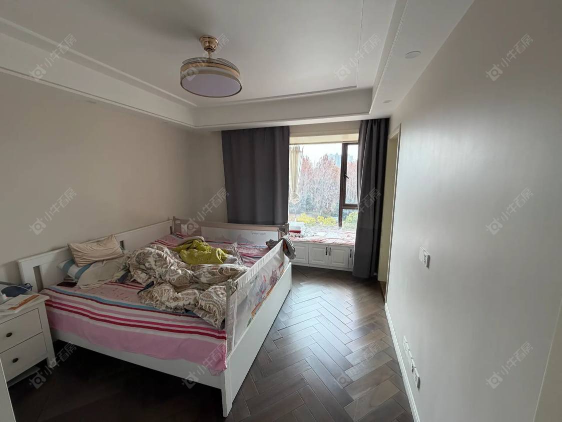 上海万业紫辰苑在售二手房源小区图_小牛看房