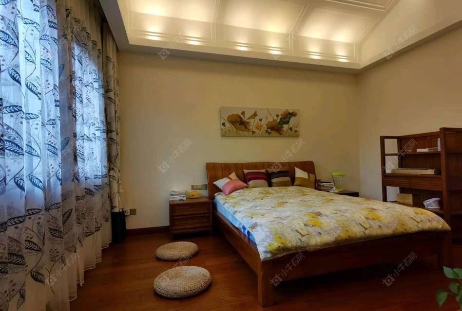 上海万科琥珀郡园别墅区在售二手房源小区图_小牛看房