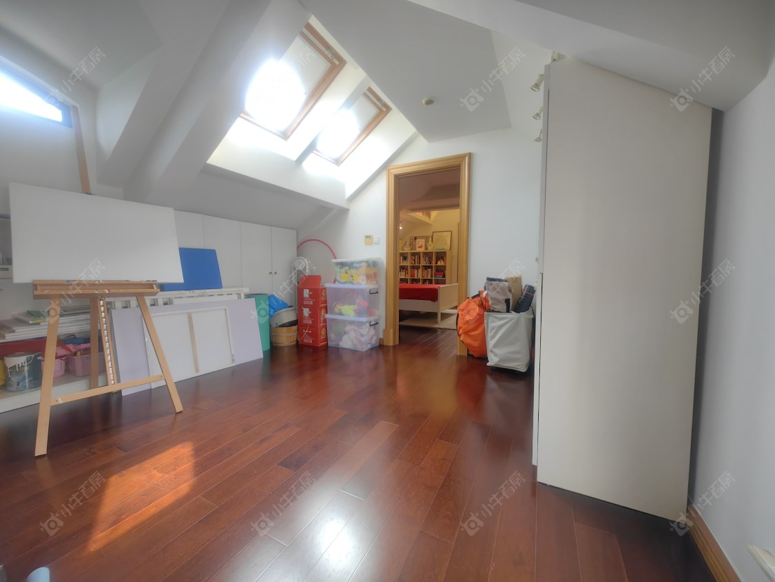 上海万科琥珀臻园在售二手房源小区图_小牛看房