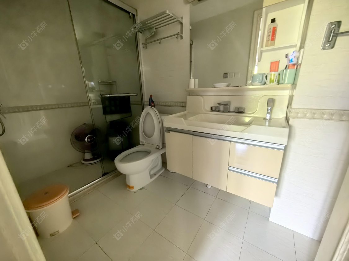 上海万科琥珀郡园别墅区在售二手房源小区图_小牛看房