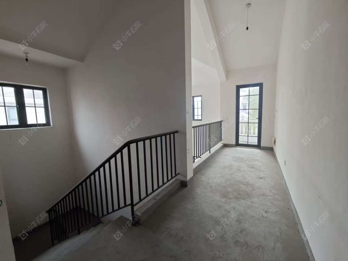 上海爱法奥朗新庄园在售二手房源小区图_小牛看房