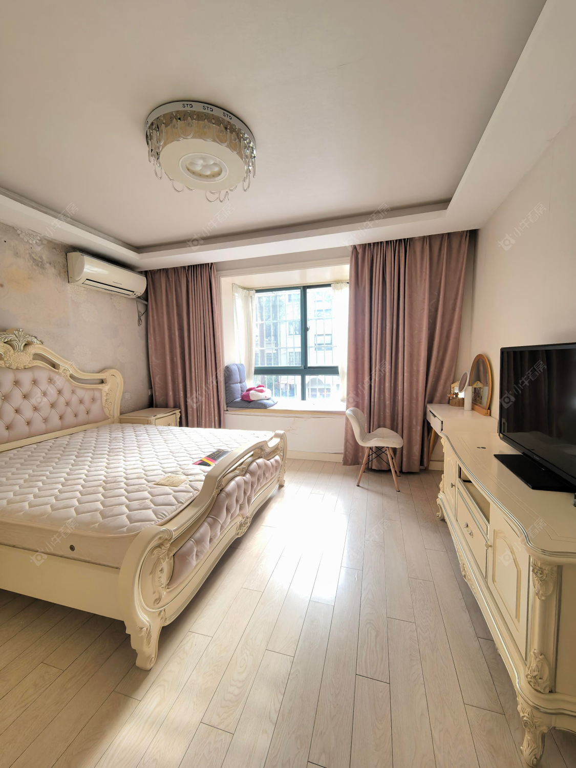 上海美兰湖颐景园在售二手房源小区图_小牛看房