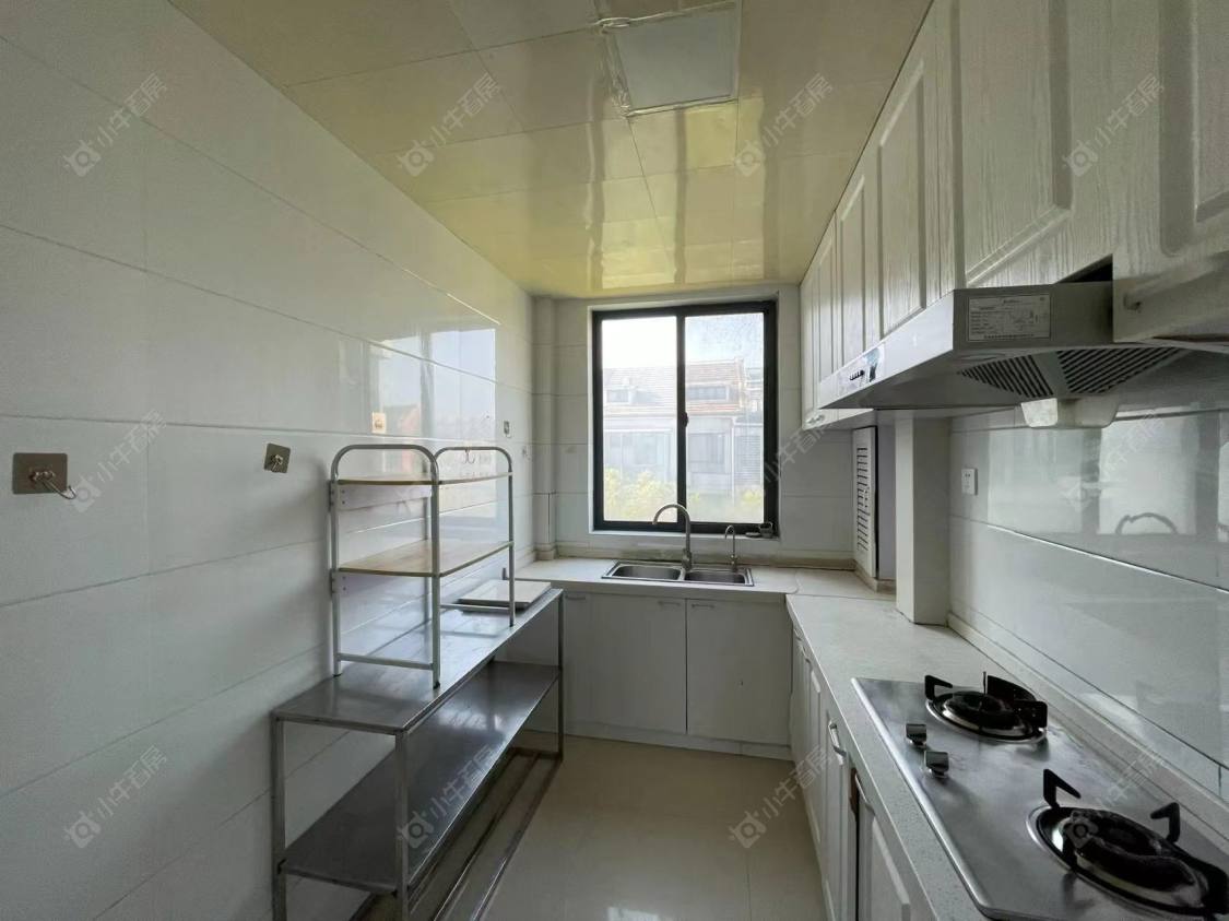 上海顺驰美兰湖在售二手房源小区图_小牛看房