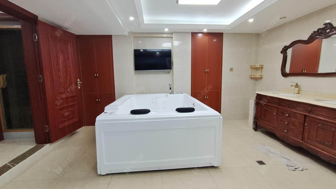 上海美兰湖别墅在售二手房源小区图_小牛看房