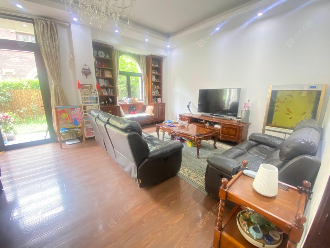 上海万科琥珀郡园别墅区在售二手房源小区图_小牛看房