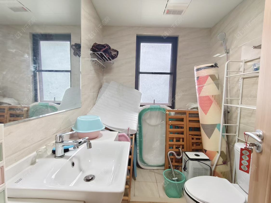 上海绿地新里波洛克公馆在售二手房源小区图_小牛看房