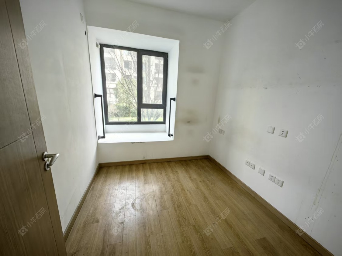 上海绿地新里波洛克公馆在售二手房源小区图_小牛看房