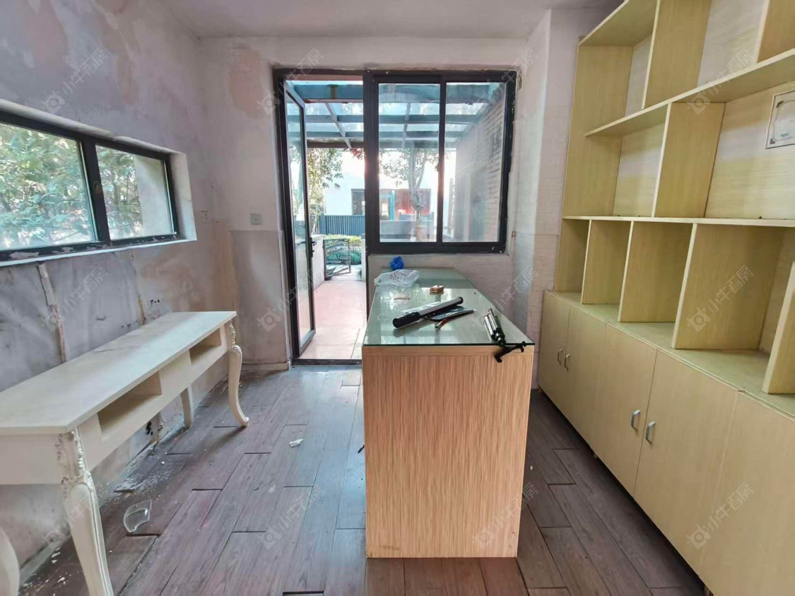 上海美兰湖岭域在售二手房源小区图_小牛看房