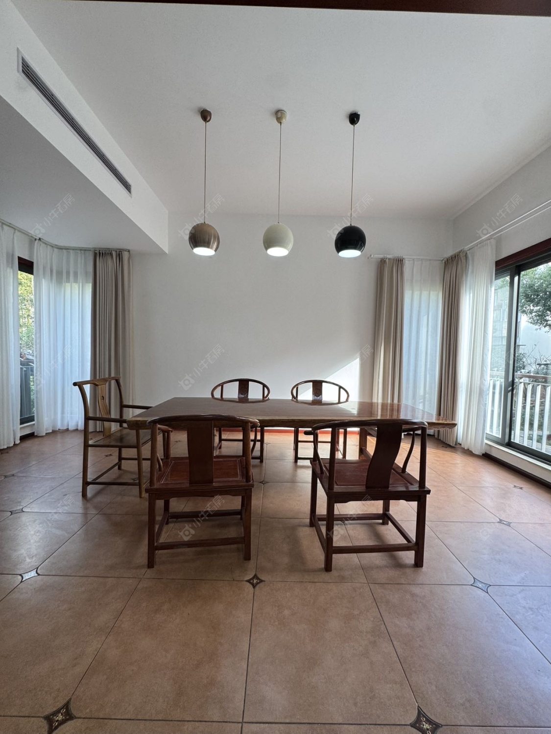 上海凯德林茵湖畔东区别墅区在售二手房源小区图_小牛看房