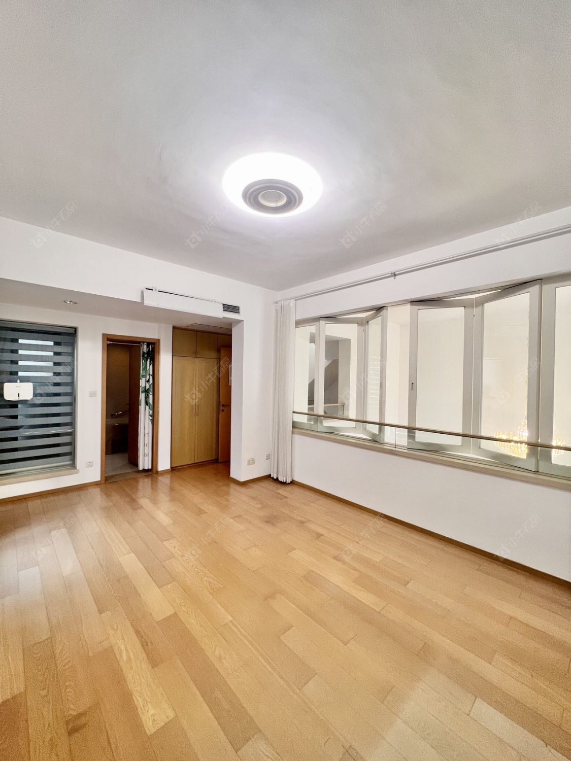 上海凯德林茵湖畔东区别墅区在售二手房源小区图_小牛看房