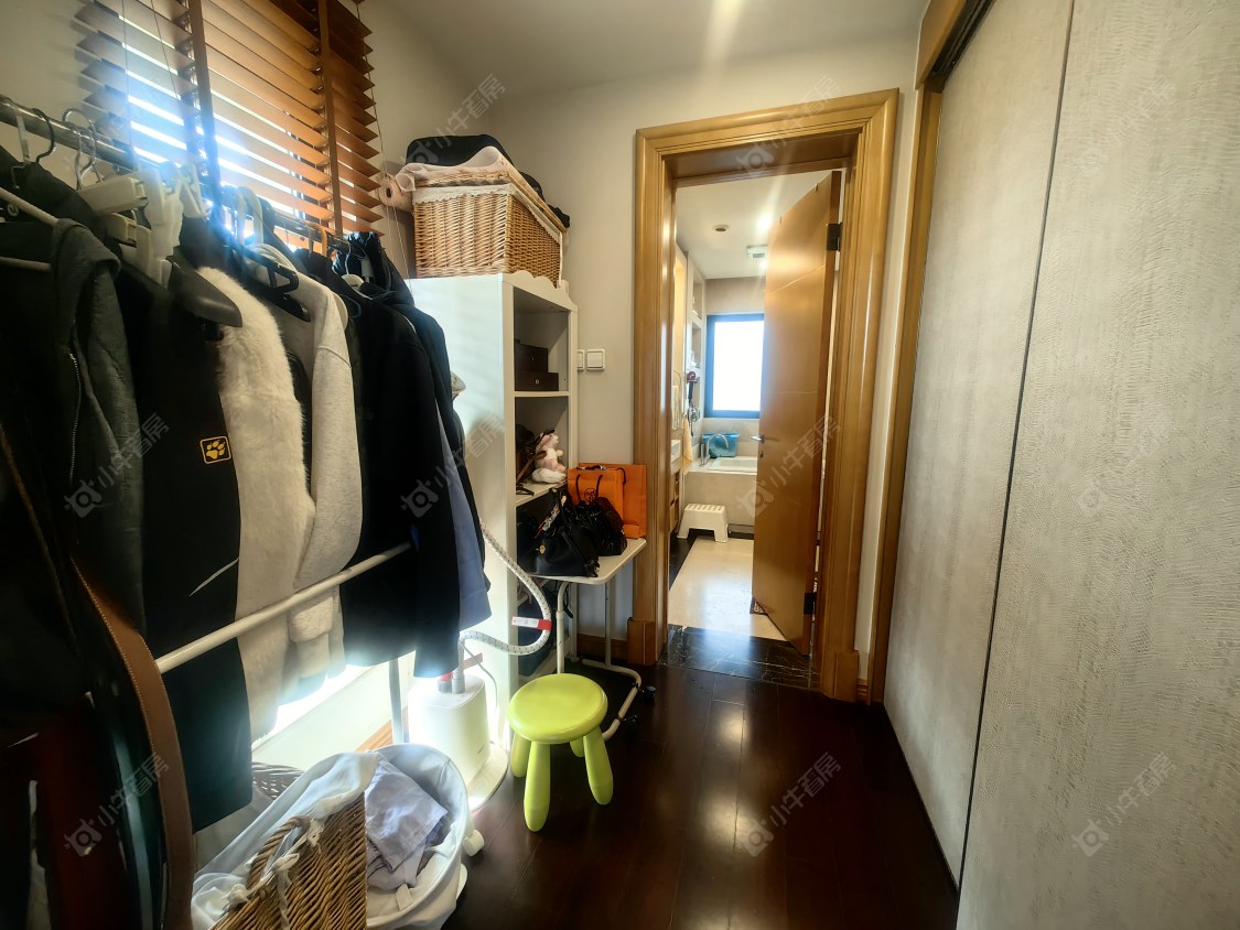 上海万科琥珀臻园在售二手房源小区图_小牛看房