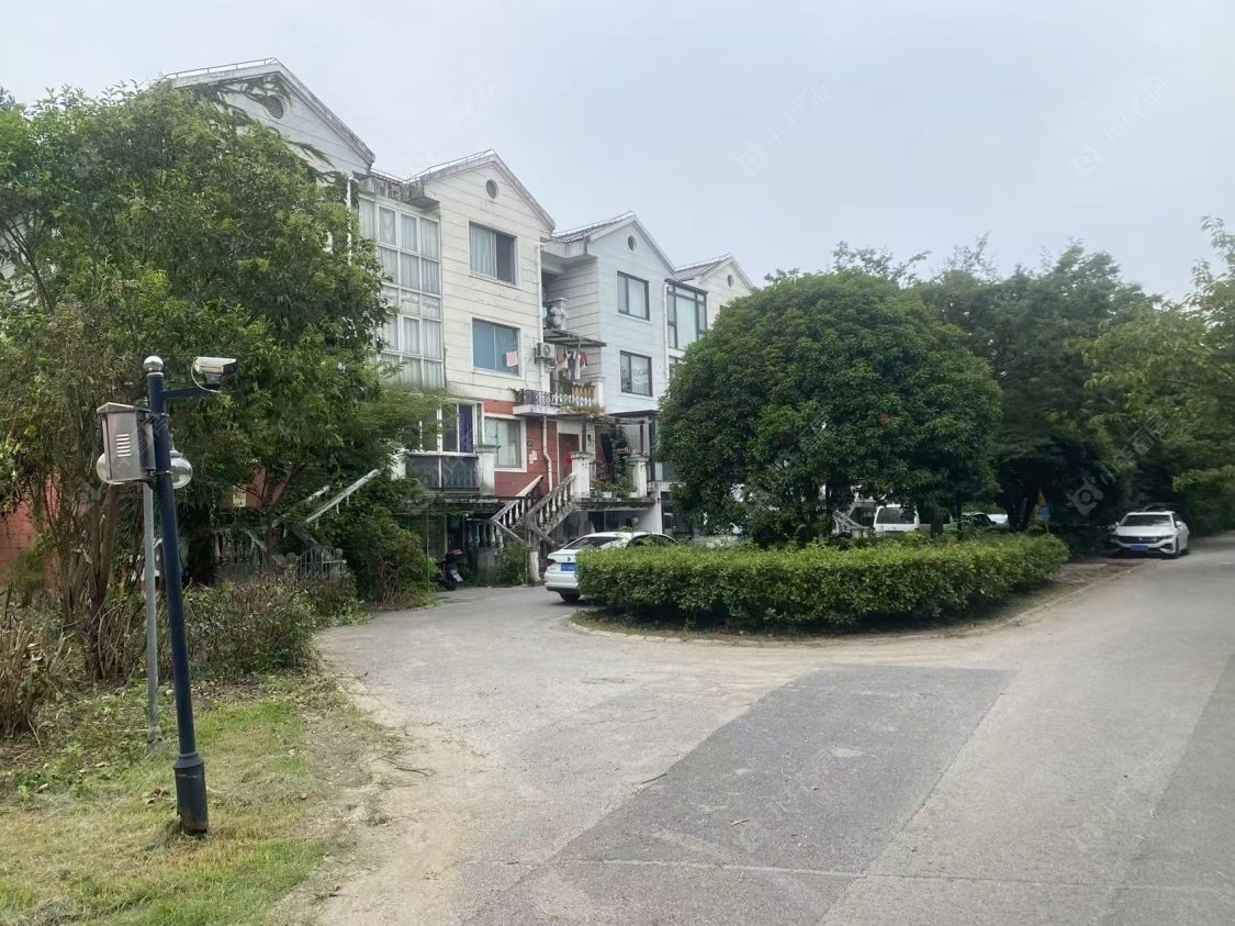 上海恬润新苑别墅区在售二手房源室内图_小牛看房