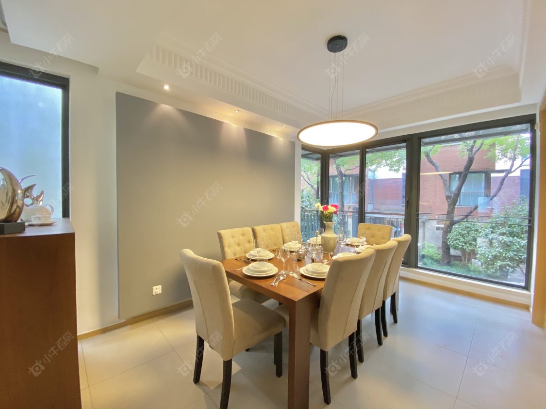 上海凯德林茵湖畔东区别墅区在售二手房源小区图_小牛看房