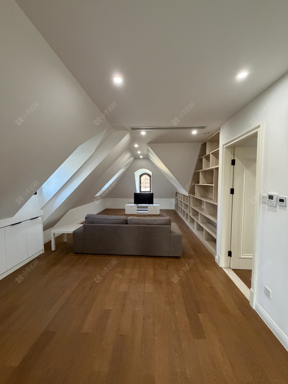 上海圣堡别墅在租房源小区图_小牛看房