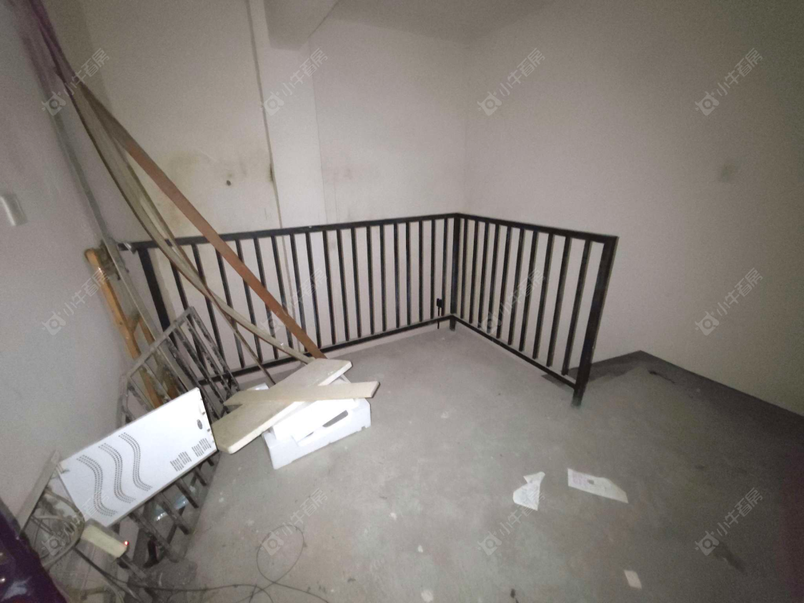 上海绿地海域笙晖别墅区在售二手房源小区图_小牛看房