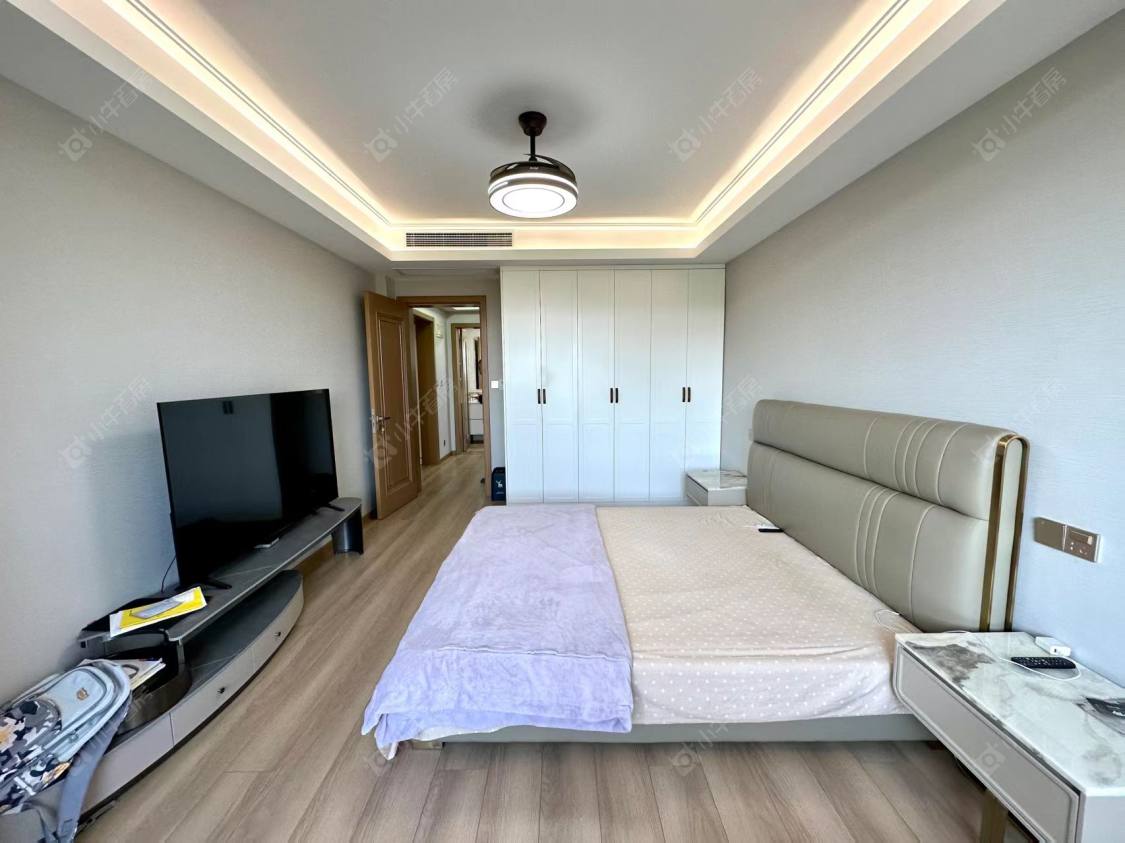 上海美兰湖岭域在售二手房源小区图_小牛看房