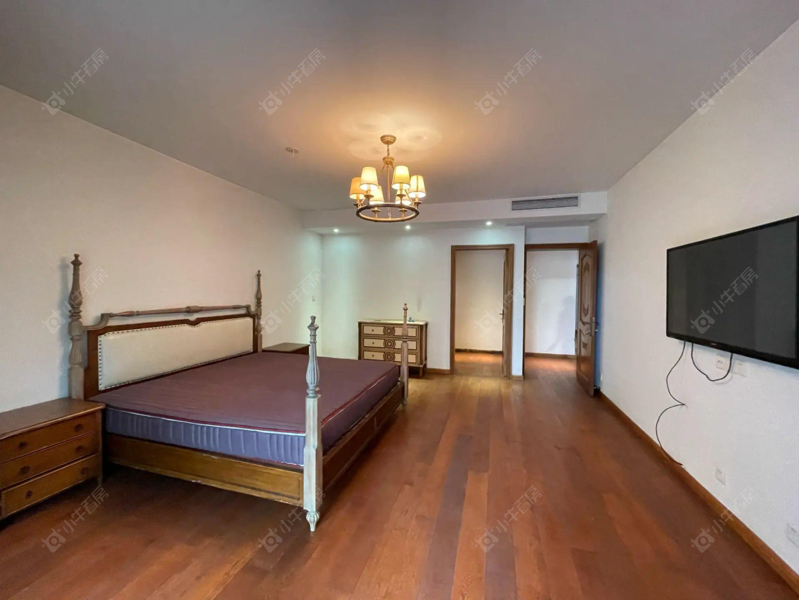 上海美兰湖岭域在售二手房源小区图_小牛看房