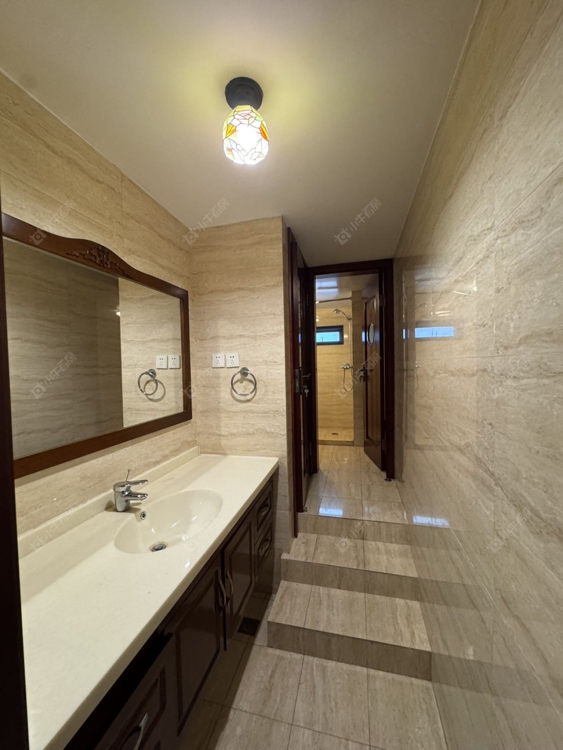 上海凯德林茵湖畔东区别墅区在售二手房源小区图_小牛看房