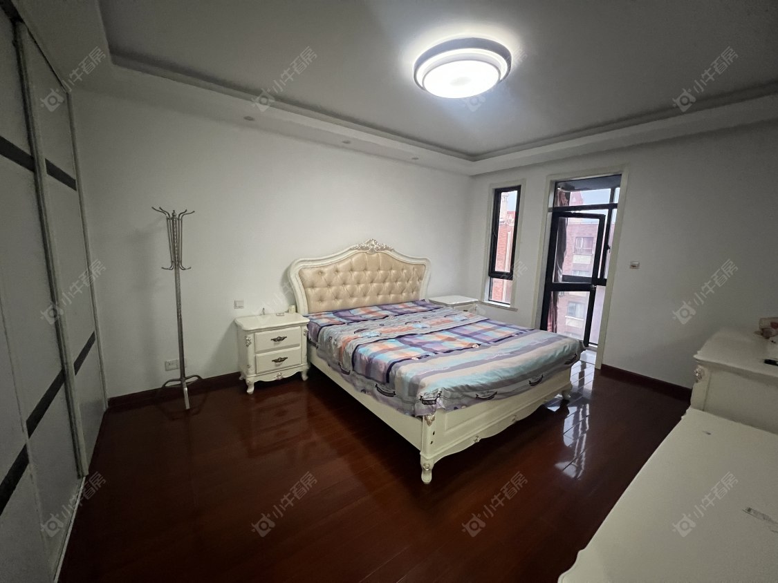 上海顺驰美兰湖在售二手房源小区图_小牛看房