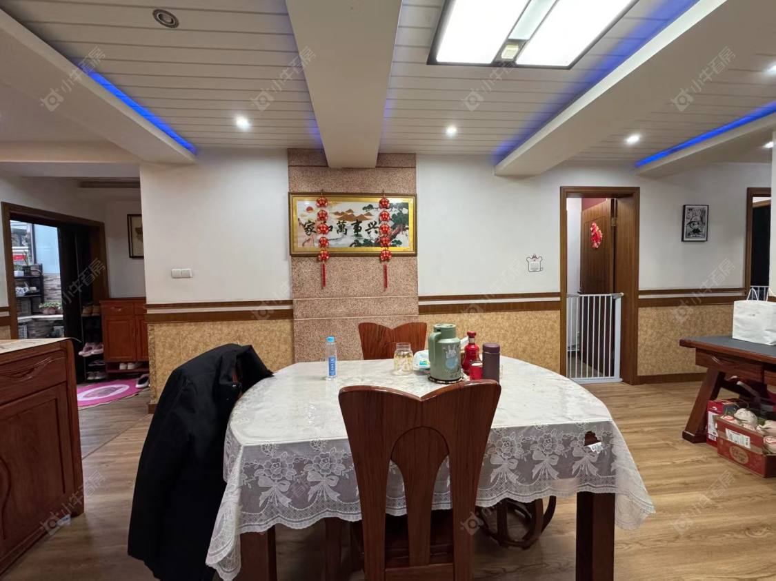 上海顺驰美兰湖在售二手房源小区图_小牛看房