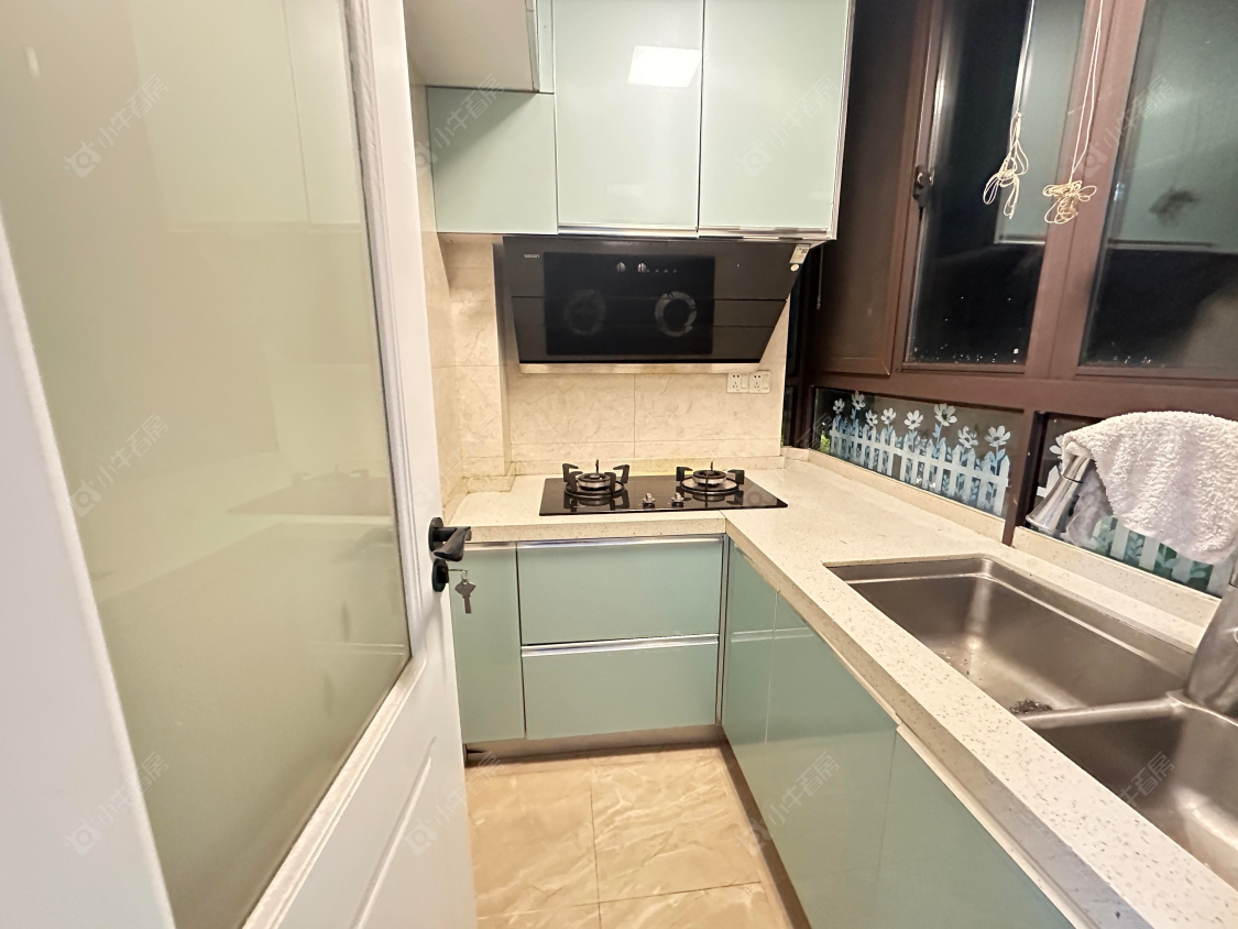 上海顺驰美兰湖在售二手房源小区图_小牛看房