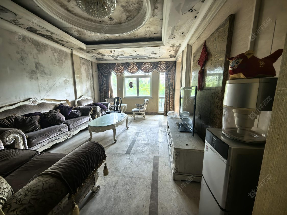 上海美兰湖别墅在售二手房源小区图_小牛看房