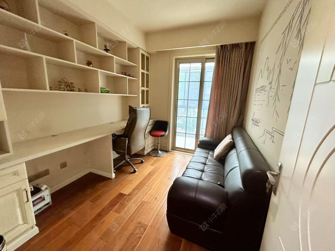 上海万科四季花城111弄别墅区在售二手房源小区图_小牛看房