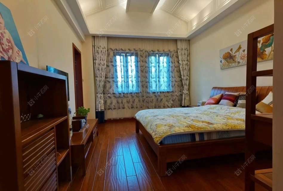 上海万科琥珀郡园别墅区在售二手房源小区图_小牛看房