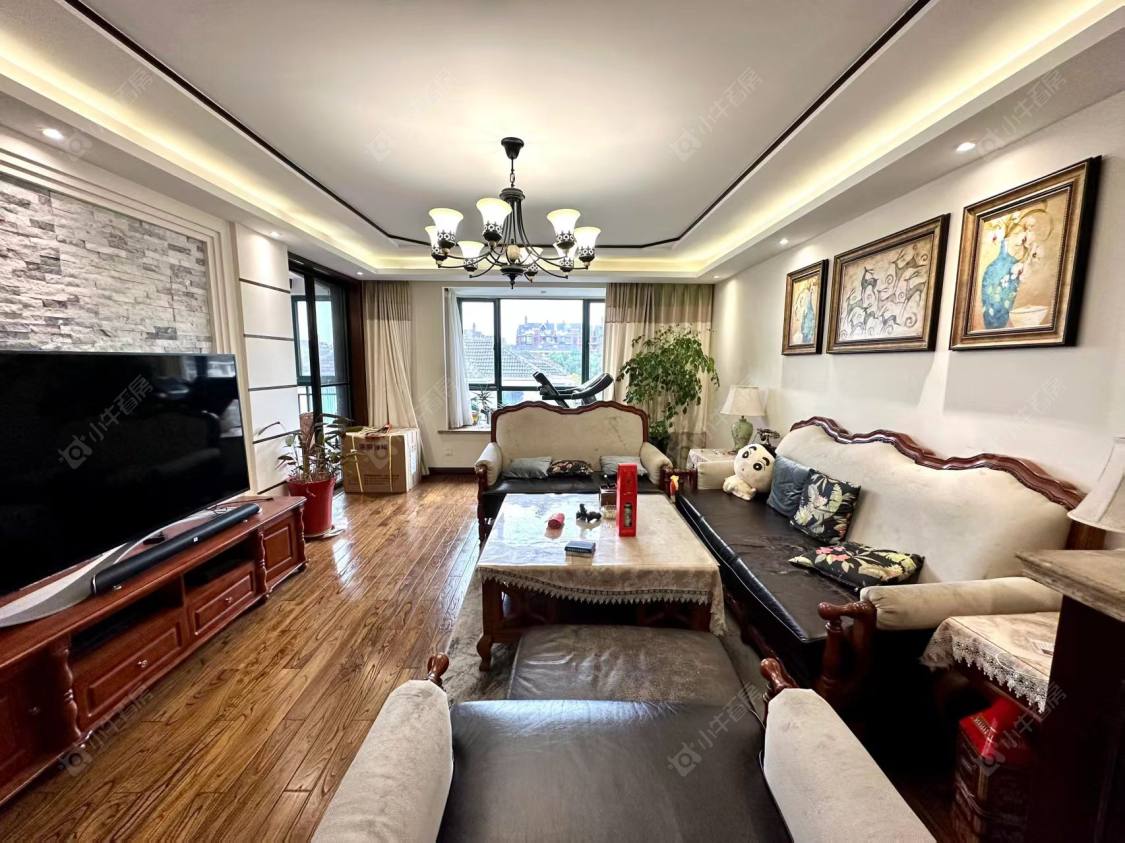 上海美兰湖颐景园在售二手房源小区图_小牛看房