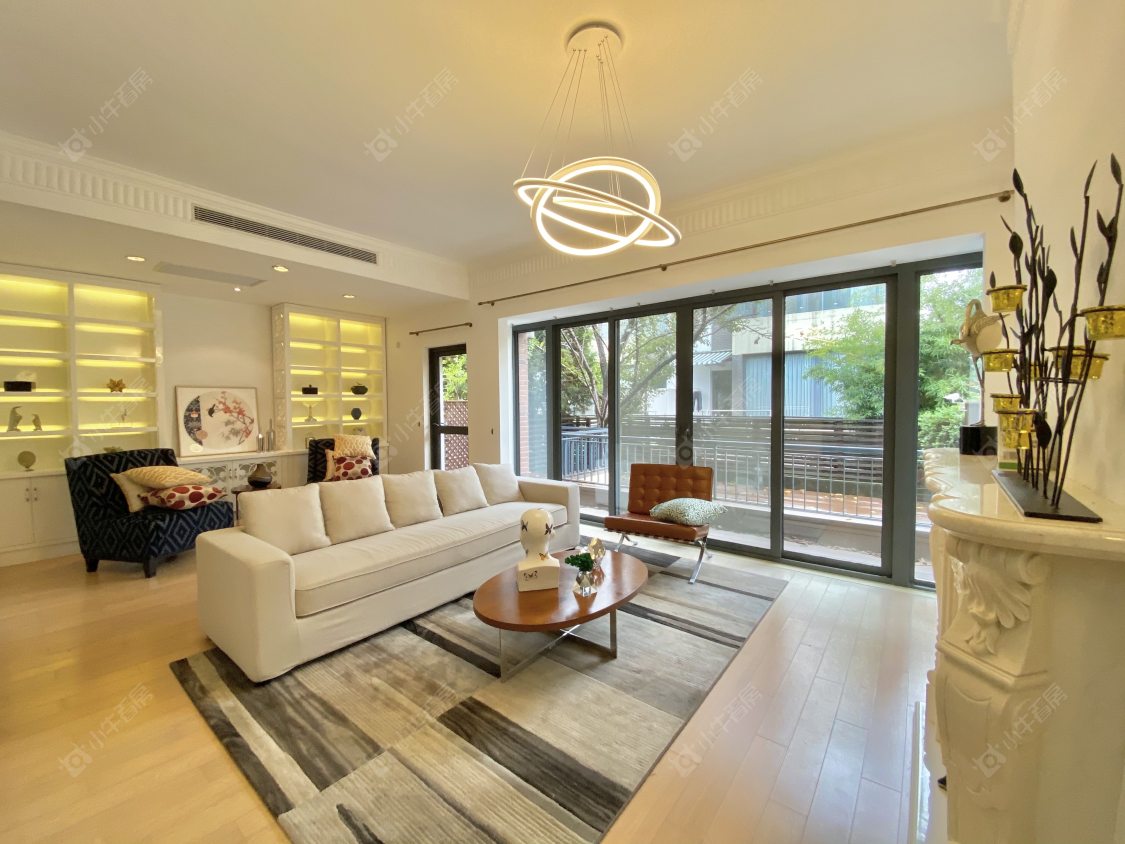 上海凯德林茵湖畔东区别墅区在售二手房源小区图_小牛看房