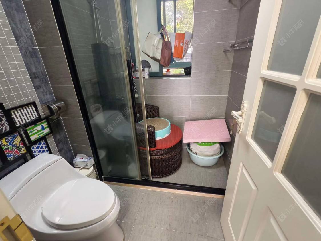 上海美兰湖颐景园在售二手房源小区图_小牛看房