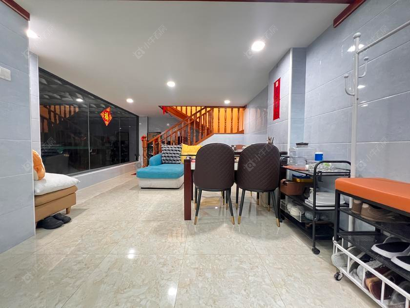 上海美兰湖岭域在售二手房源小区图_小牛看房