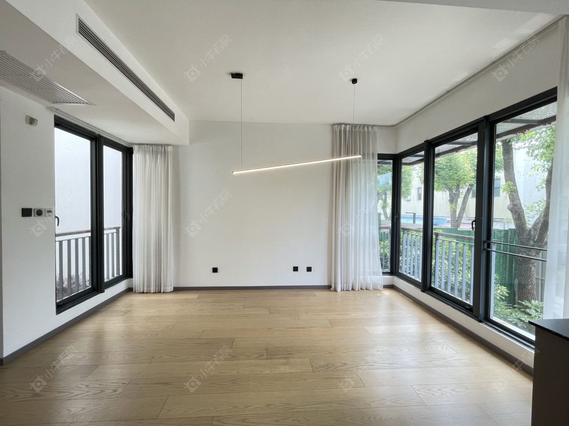 上海凯德林茵湖畔东区别墅区在售二手房源小区图_小牛看房