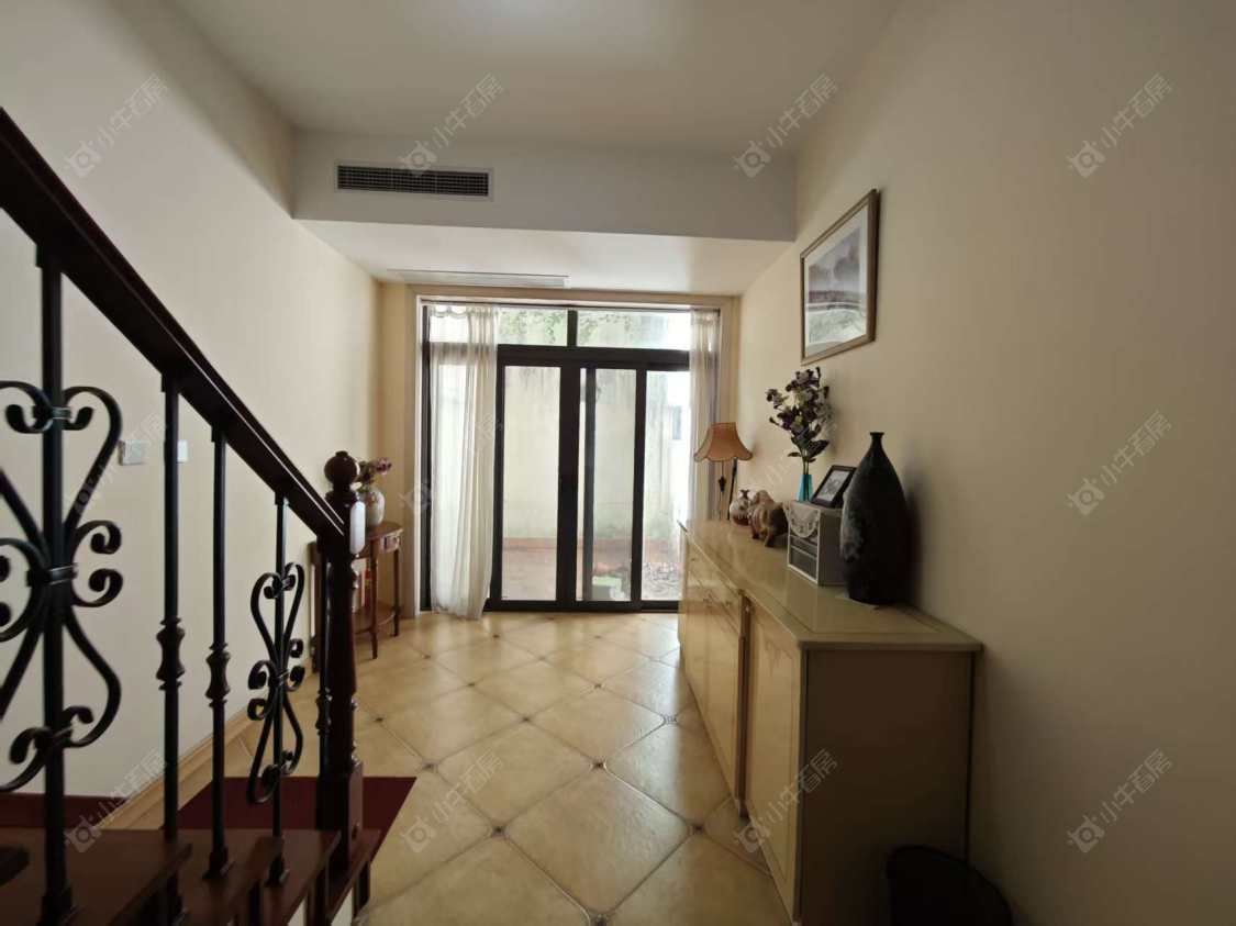 上海长泰东郊御园别墅区在租房源小区图_小牛看房