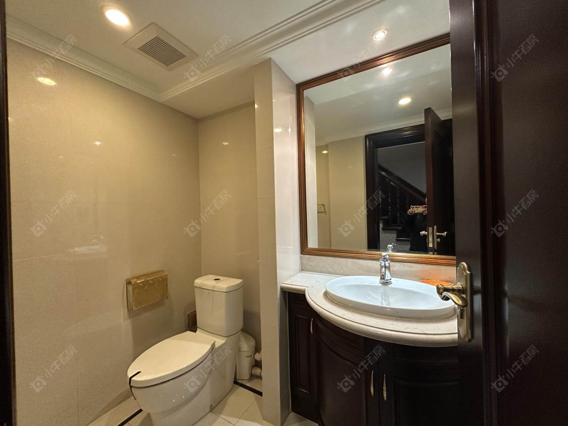 上海美兰湖花园别墅区在售二手房源小区图_小牛看房