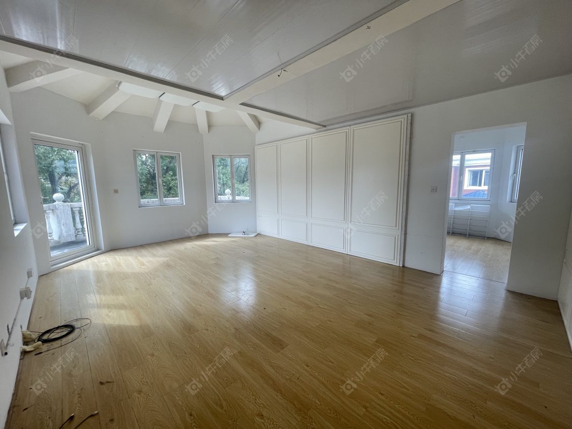 上海美兰湖别墅在售二手房源小区图_小牛看房